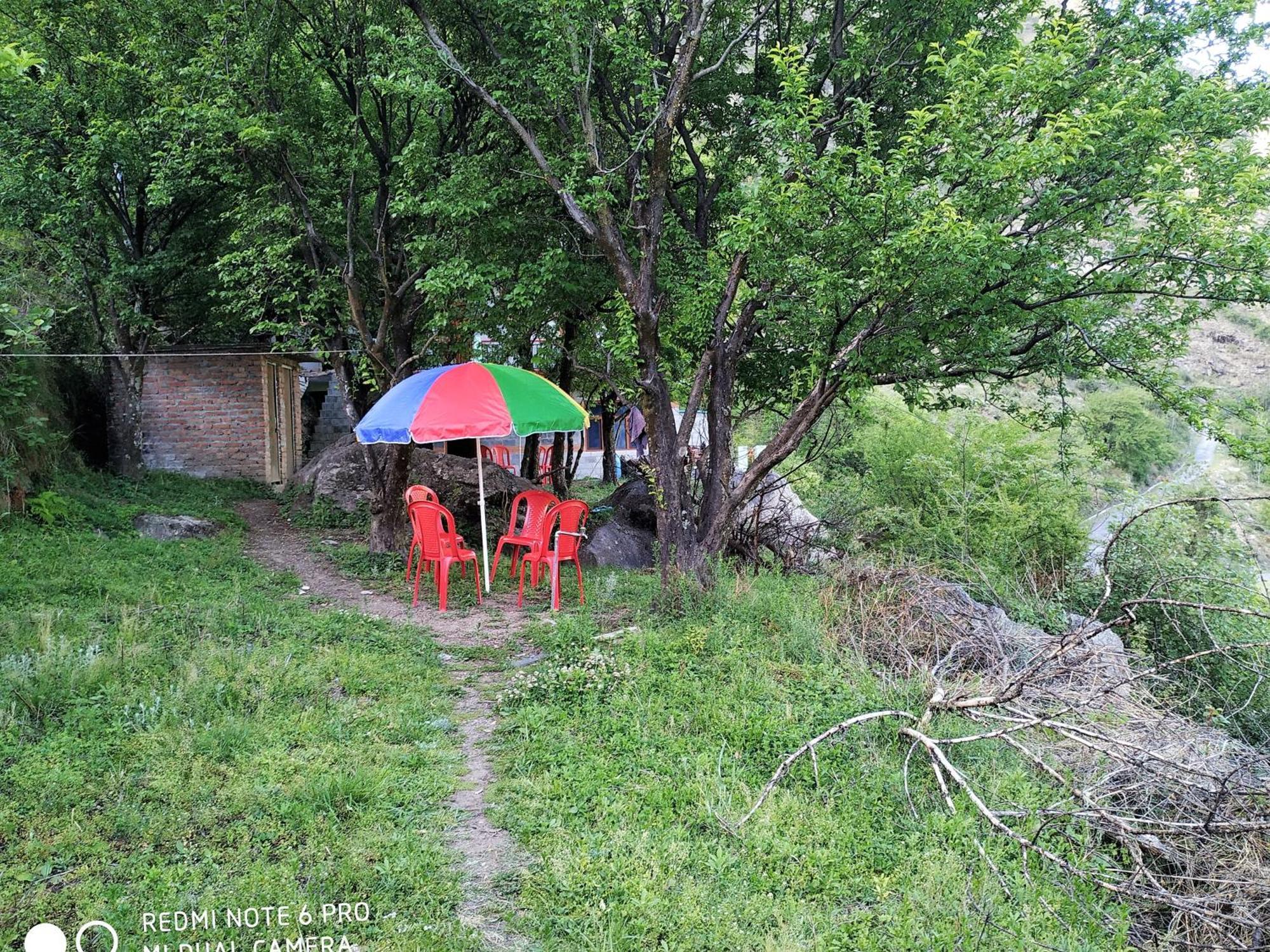 Tirthan Hilltop Home Stay Banjār Exterior photo