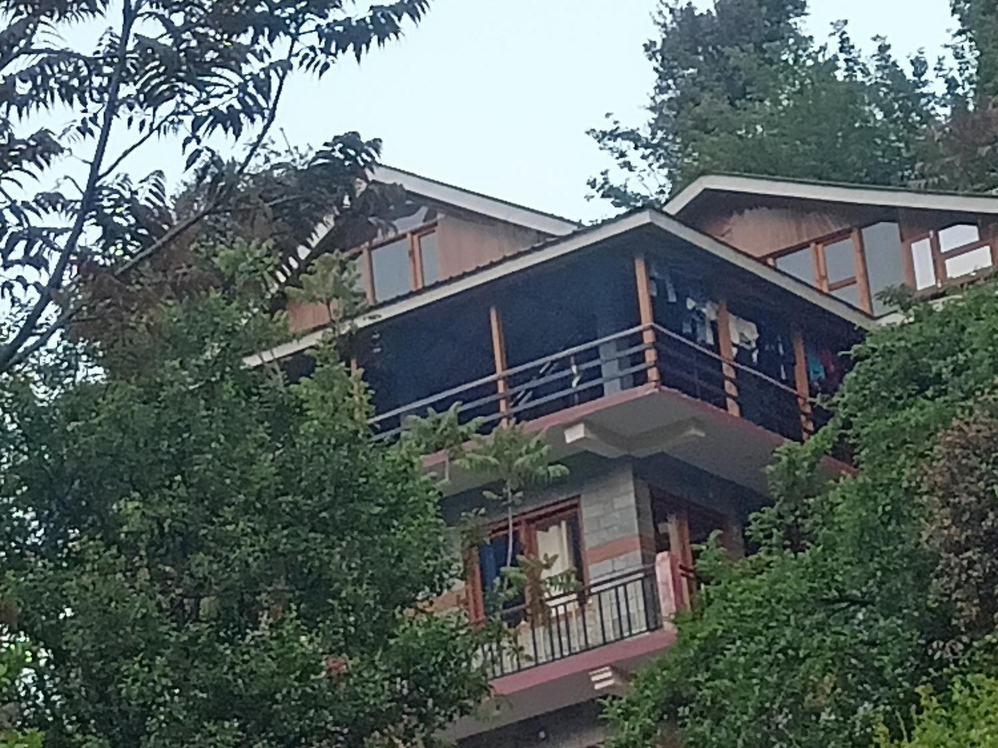 Tirthan Hilltop Home Stay Banjār Exterior photo