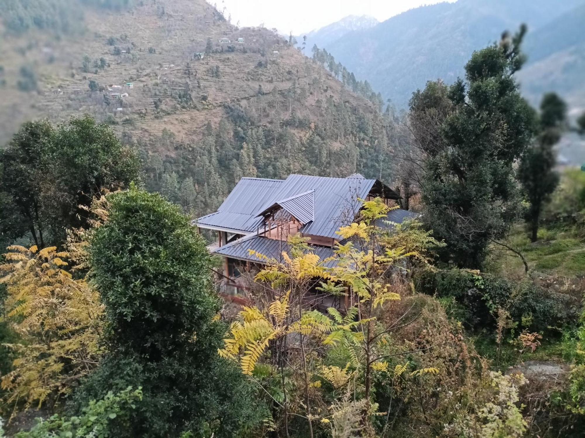 Tirthan Hilltop Home Stay Banjār Exterior photo