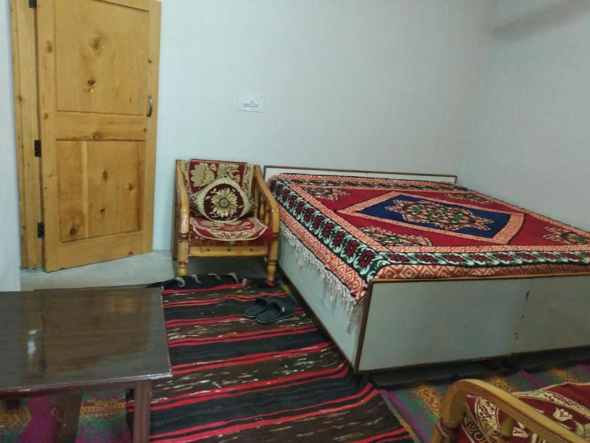 Tirthan Hilltop Home Stay Banjār Exterior photo